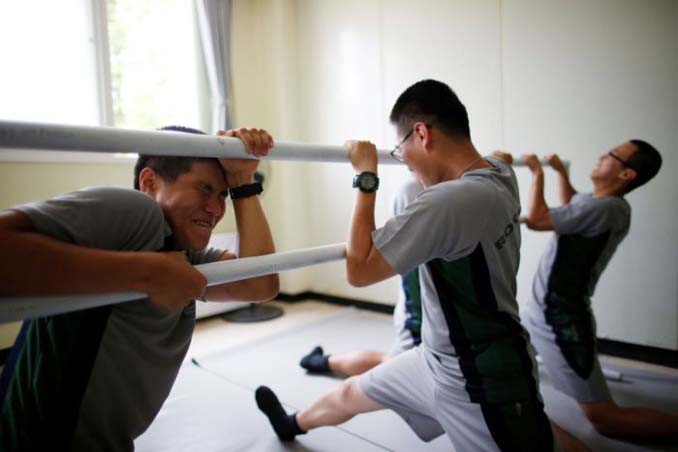 Οι στρατιώτες στη Νότια Κορέα κάνουν μπαλέτο για καταπολέμηση του στρες (7)