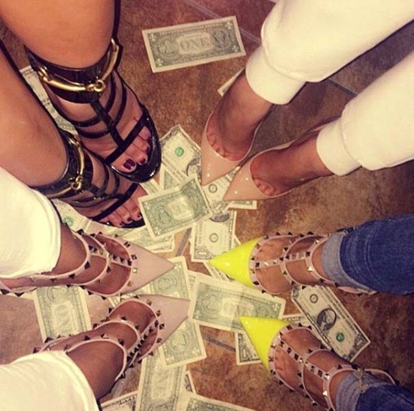 Τα πλουσιοκόριτσα του Ντουμπάι κάνουν «πασαρέλα» στο Instagram (11)