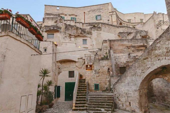 Ξενοδοχείο μέσα σε ιταλική σπηλιά (1)