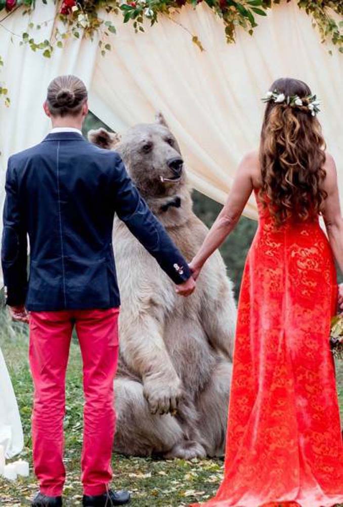 Απλά ένας συνηθισμένος γάμος στην Ρωσία... (2)