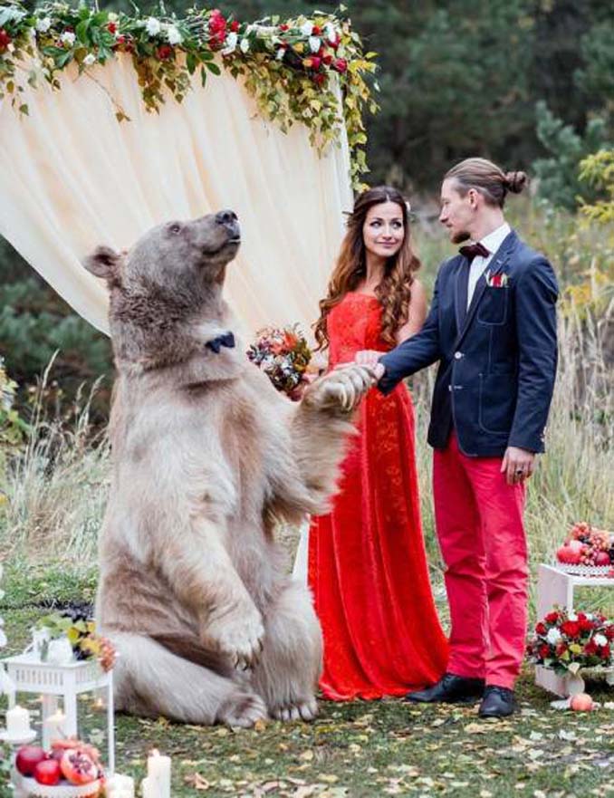 Απλά ένας συνηθισμένος γάμος στην Ρωσία... (6)