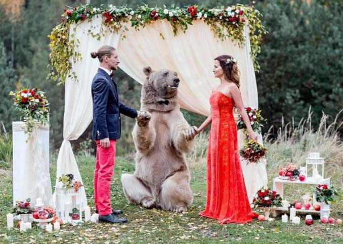 Απλά ένας συνηθισμένος γάμος στην Ρωσία... (10)