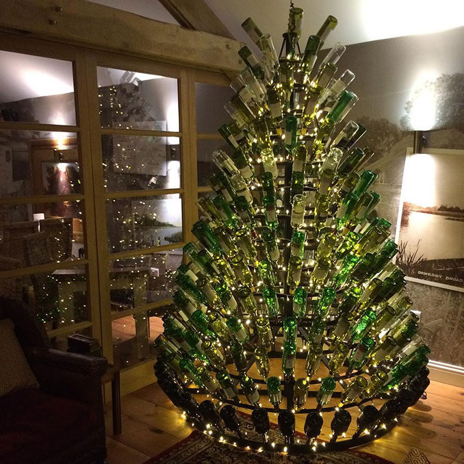 Χριστουγεννιάτικα δένδρα με μπουκάλια κρασιού (3)