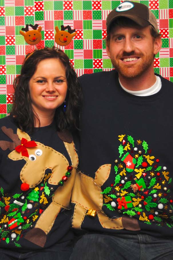 Κωμικοτραγικά χριστουγεννιάτικα πουλόβερ για ζευγάρια (2)