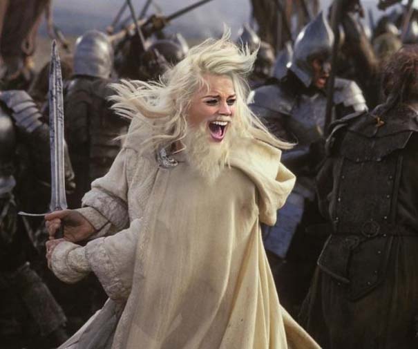 Η Margot Robbie συνελήφθη από τον φακό να ουρλιάζει και τότε ανέλαβαν οι χρήστες του Photoshop (14)
