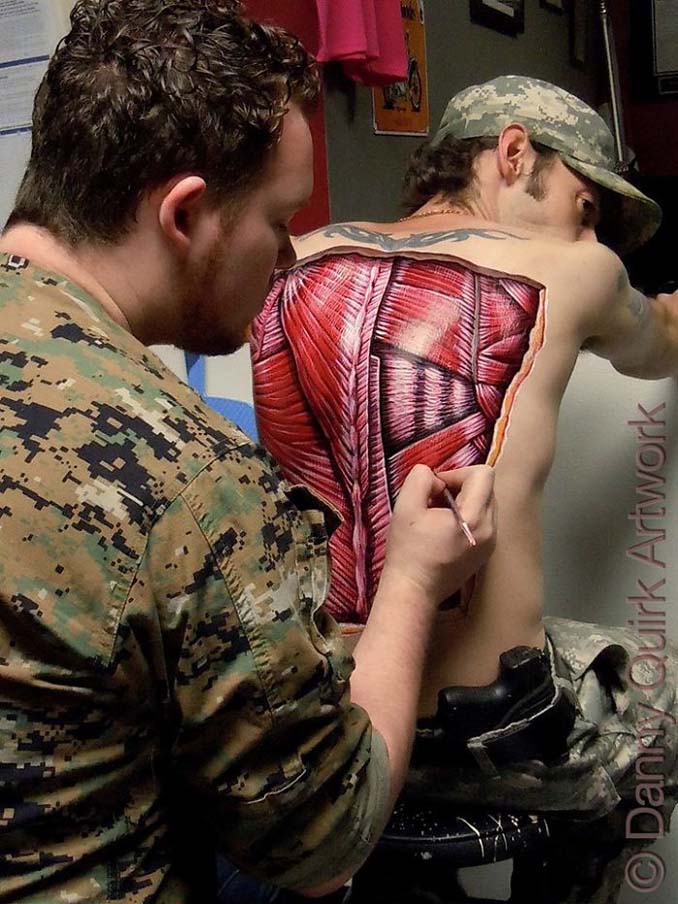 Ρεαλιστικά ανατομικά body painting αποκαλύπτουν τις δομές κάτω από το δέρμα μας (11)