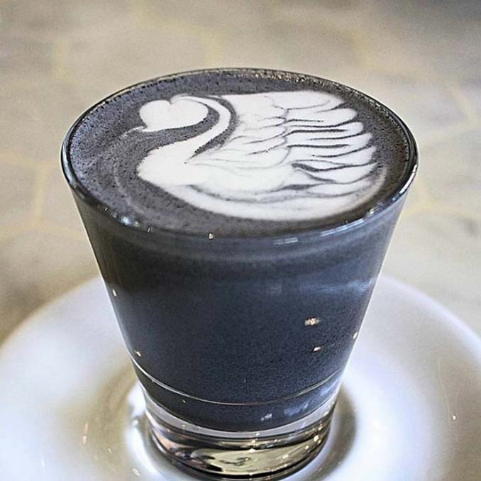 Goth Latte - Μαύρος Καφές (5)