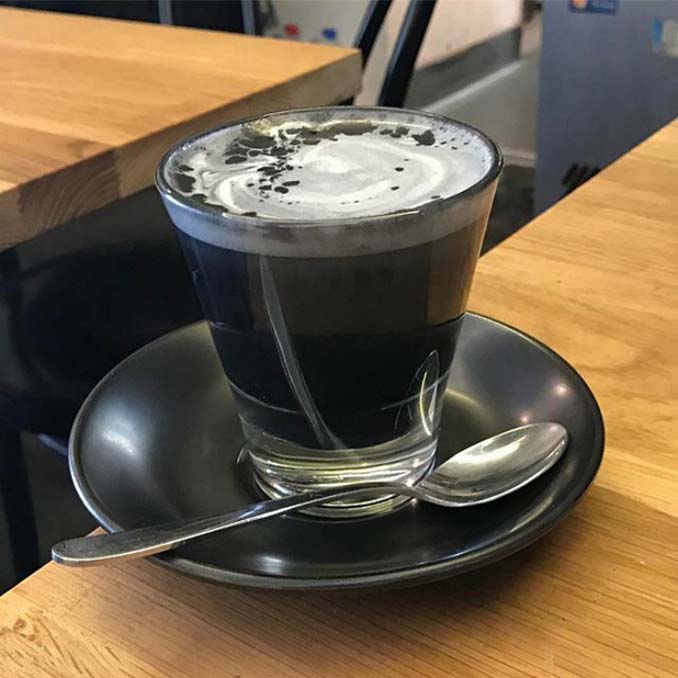 Goth Latte - Μαύρος Καφές (11)