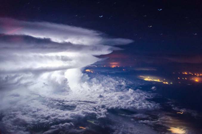 Πιλότος απαθανατίζει τέλειες καταιγίδες από το πιλοτήριο του αεροπλάνου (3)