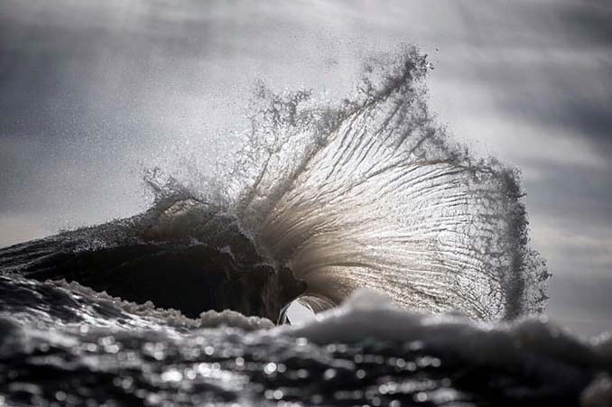 Ο Ray Collins απαθανατίζει τα κύματα όπως δεν τα έχετε ξαναδεί (12)