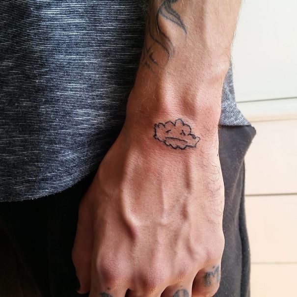 Αυτή η tattoo artist δημιουργεί φρικτά τατουάζ όμως οι πελάτες κάνουν ουρά (15)