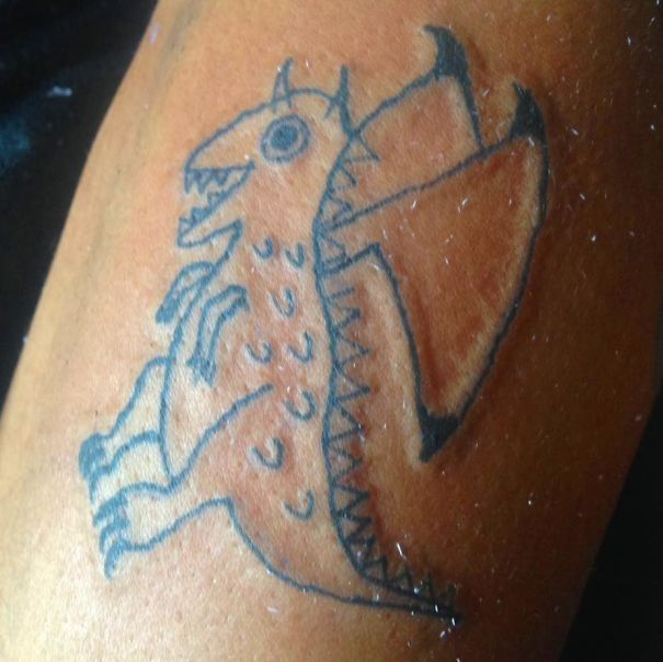 Αυτή η tattoo artist δημιουργεί φρικτά τατουάζ όμως οι πελάτες κάνουν ουρά (20)