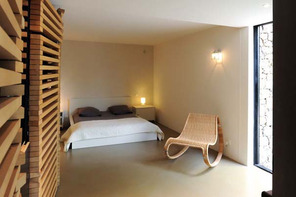 Αυτό το Airbnb στη νότια Γαλλία διαθέτει πισίνα ενυδρείο 27 μέτρων (10)