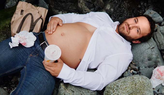 Ξεκαρδιστικές φωτογραφίες εγκυμοσύνης με μπυροκοιλιές (10)