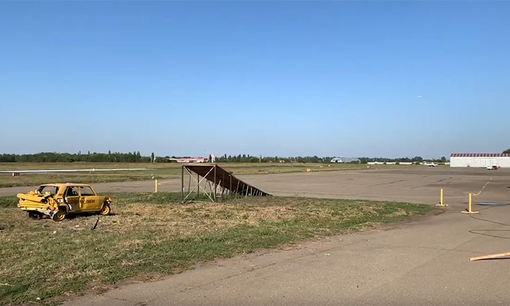 Αυτοσχέδιο ρώσικο αυτοκίνητο - αεροπλάνο έχει... άδοξο τέλος